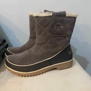 New Sorel pull on waterproof bootie